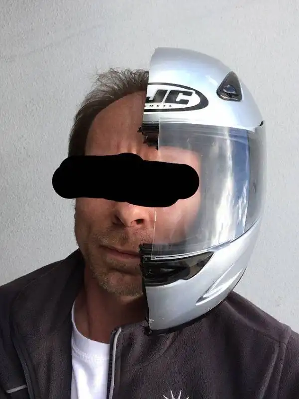 mezzo casco su ebay