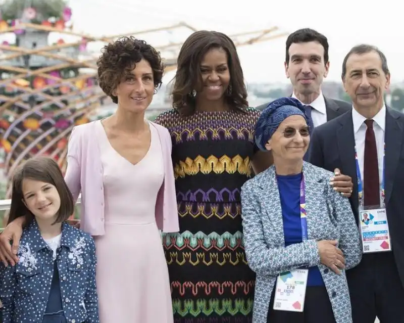 michelle obama con agnese renzi maurizio martina emma bonino giuseppe sala a milano 