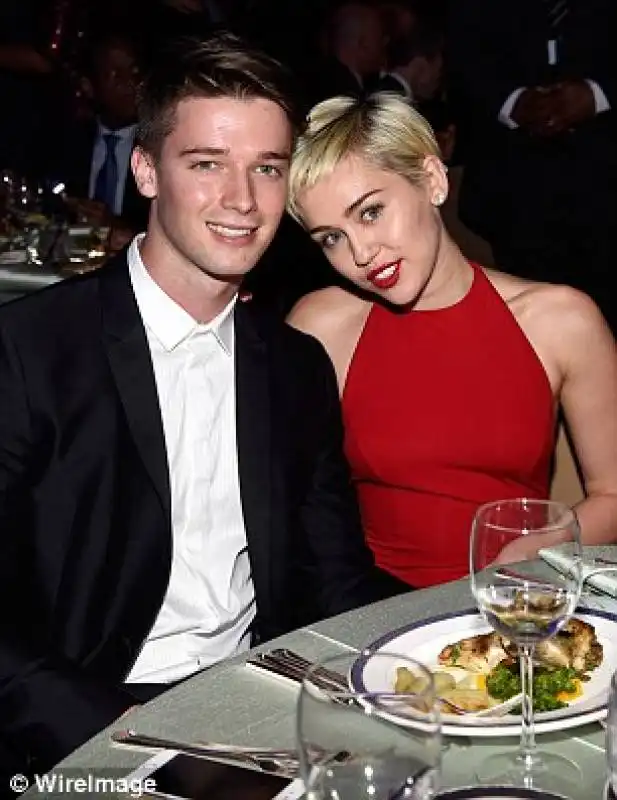 miley e ex patrick schwarzenegger