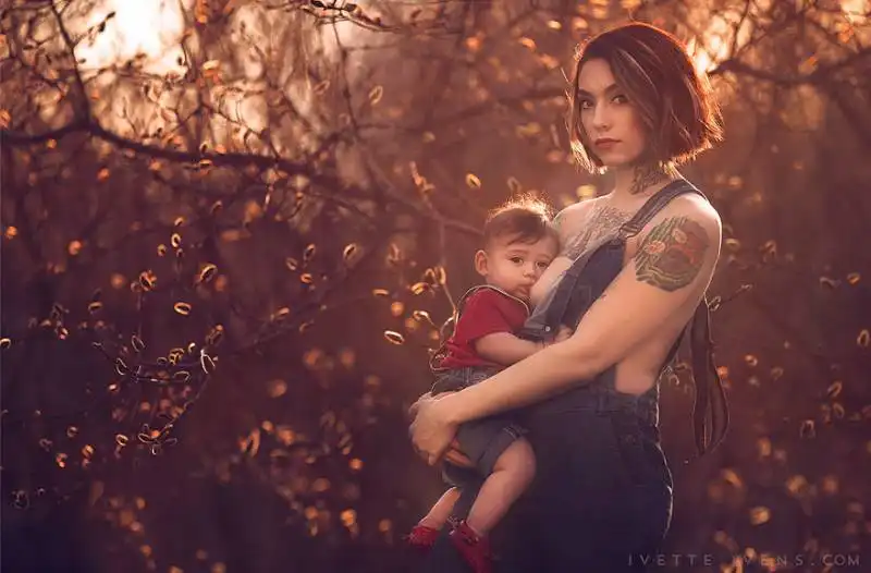 motherhood photography breastfeeding godesses ivette ivens 9