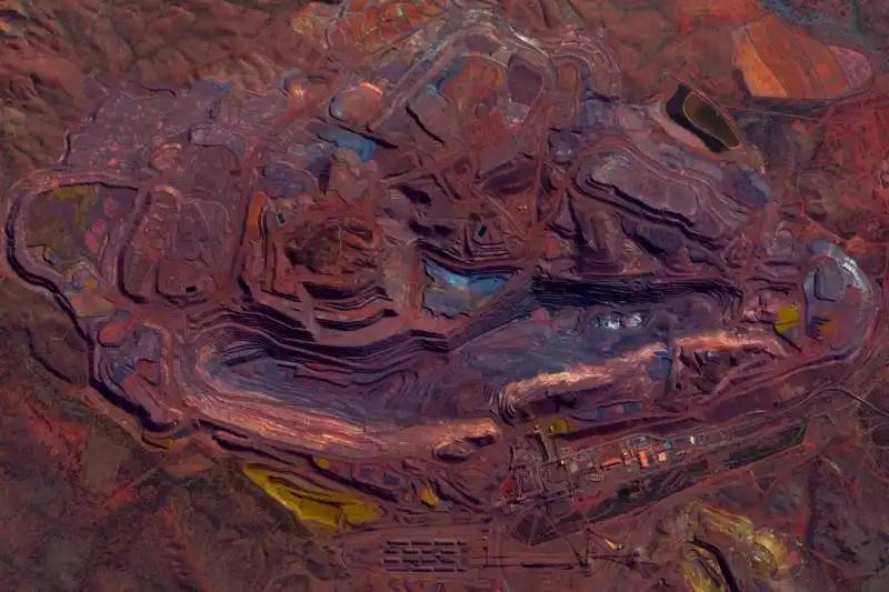 mount whaleback iron ore mine in pilbara, australia