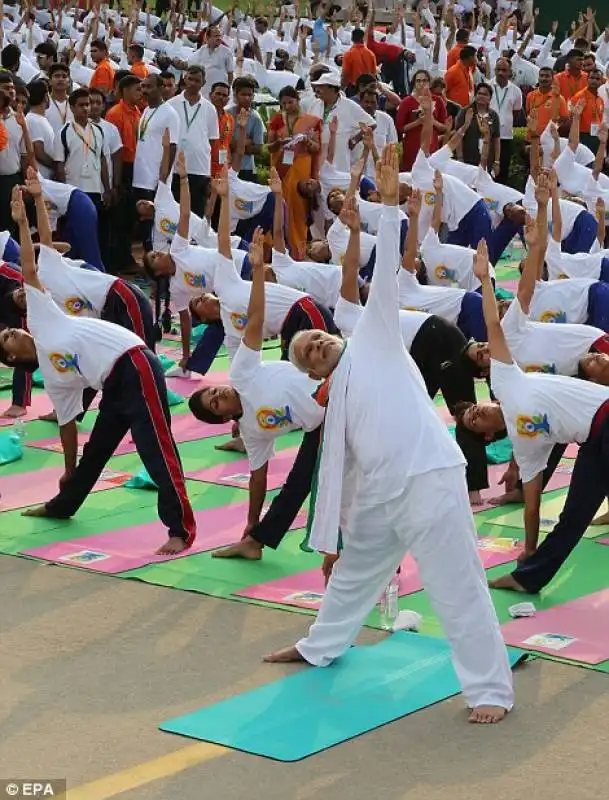 narendra modi giornata mondiale dello yoga 2015  3