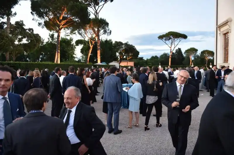 ospiti a villa medici per i 70 anni di assolatte