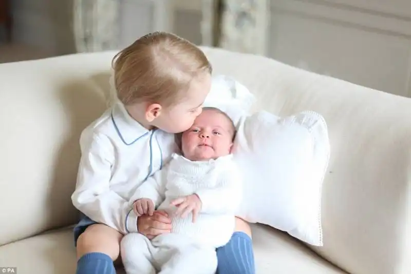 royal babies baby george e charlotte di cambridge   2