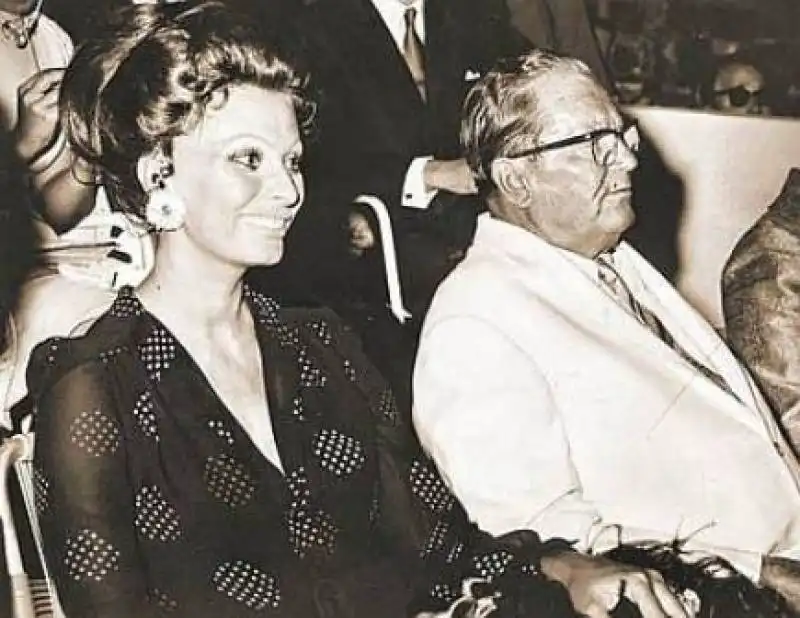 sophia loren con tito