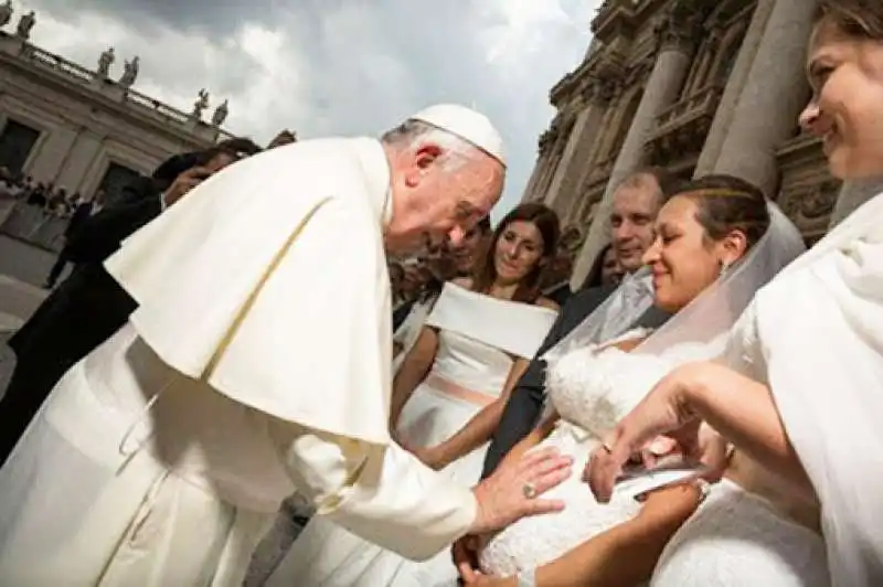 BERGOGLIO DONNA INCINTA