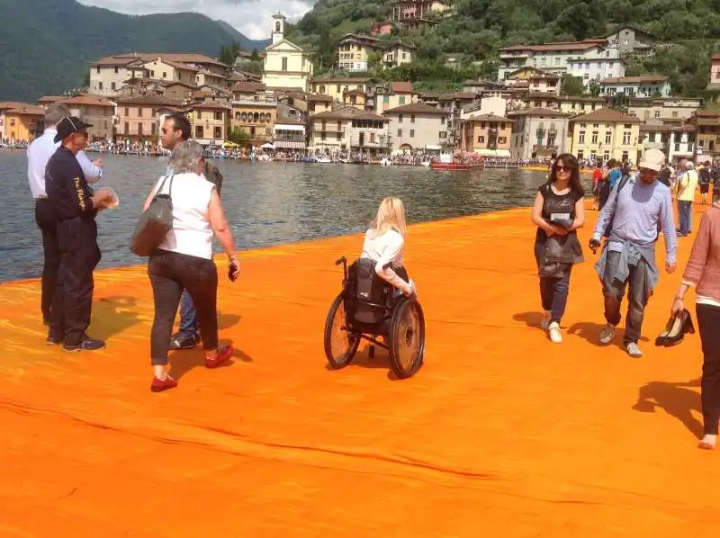 CHRISTO ISEO PASSERELLA