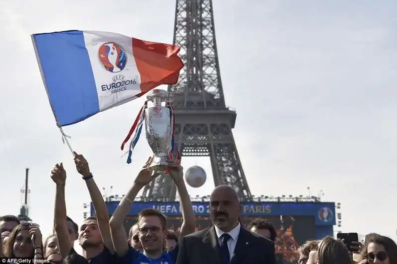 debutto euro 2016 parigi