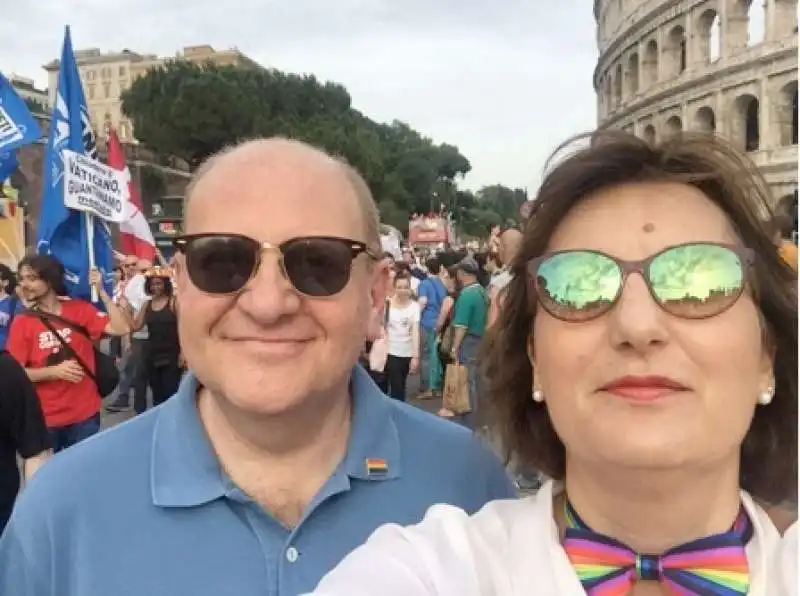 fabrizio rondolino e simona ercolani al gay pride