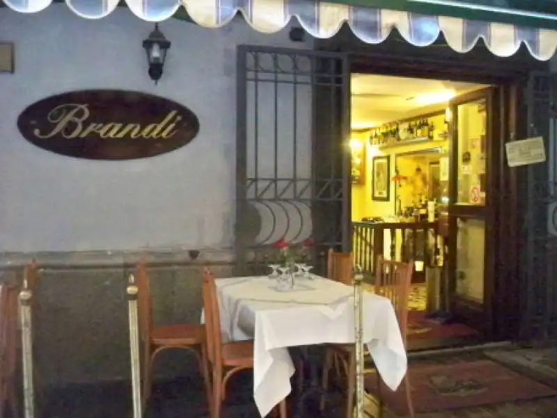 PIZZERIA BRANDI 