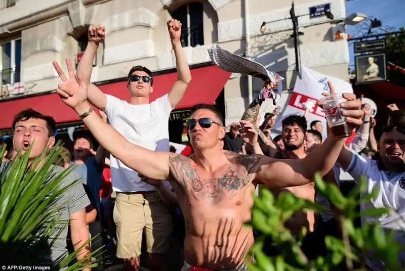 scontri inglesi francesi a marsiglia 8