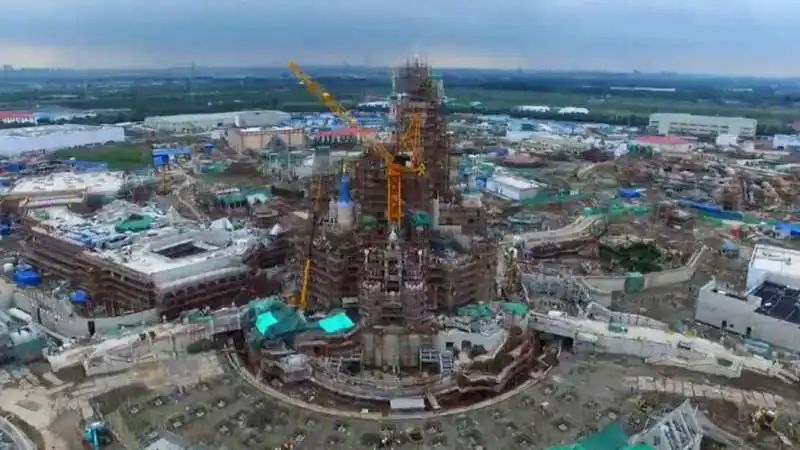 SHANGHAI DISNEYLAND RESORT 1