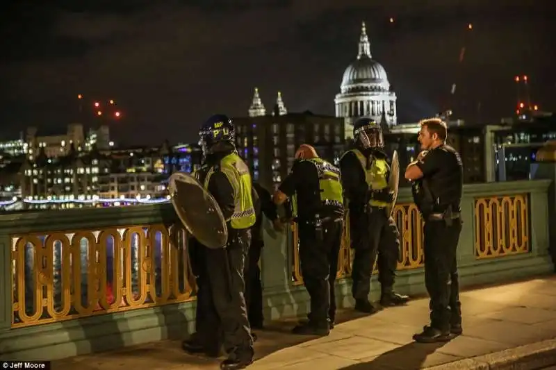 TERRORE A LONDRA NEL NOME DI ALLAH