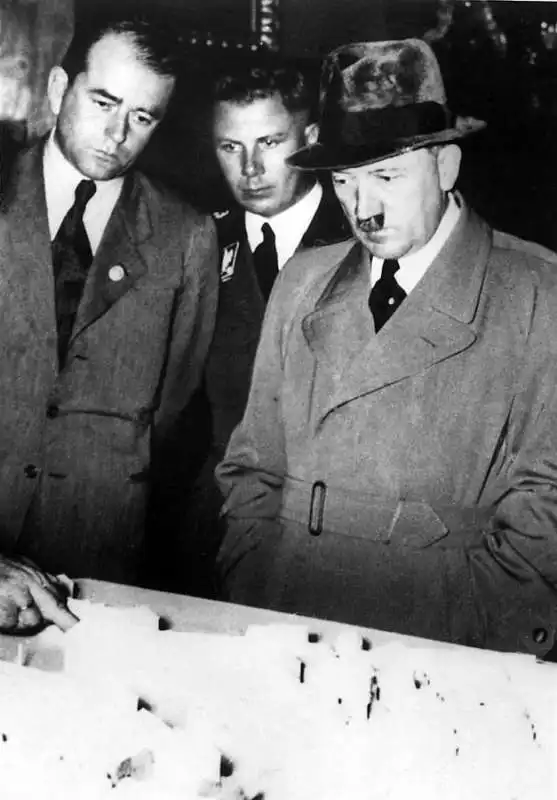 ALBERT SPEER E HITLER