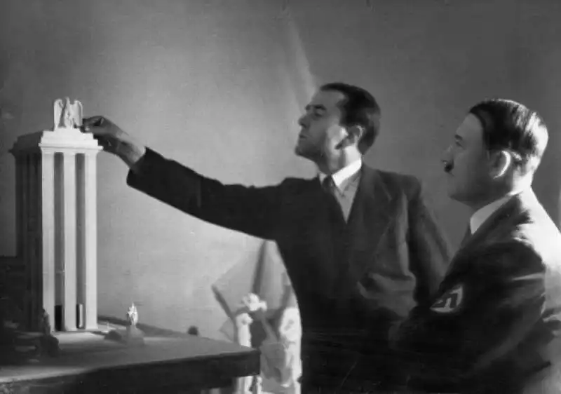 ALBERT SPEER E HITLER