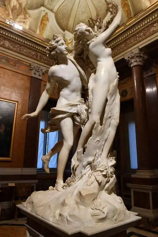 apollo e dafne  opera del bernini