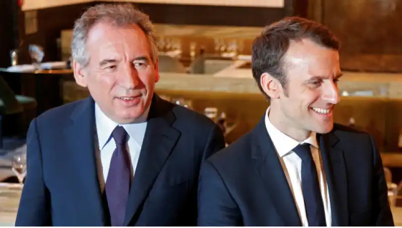 BAYROU MACRON