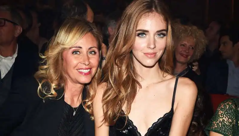 chiara  ferragni con la madre marina di guardo