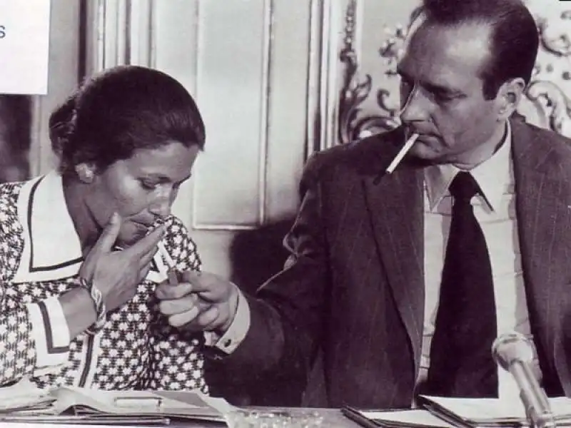 CHIRAC SIMONE VEIL