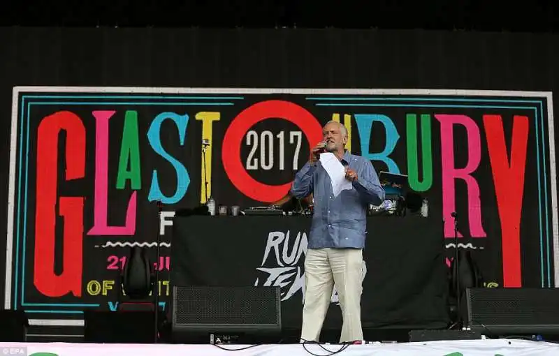 corbyn a glastonbury 2017 23