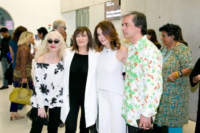 da destra luca pincini, elena sofia ricci, mariella nava e gilda butta