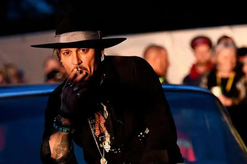 depp al festival di glasto