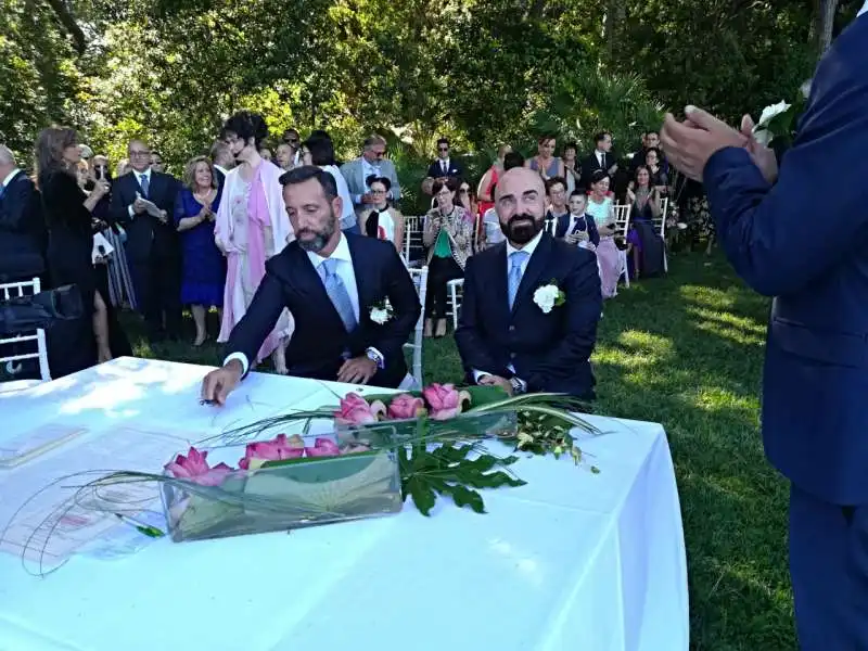 il matrimonio di massimo jannone e enrico venturini degli esposti 13