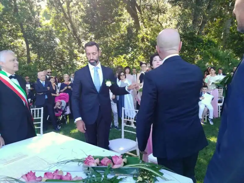 il matrimonio di massimo jannone e enrico venturini degli esposti 8