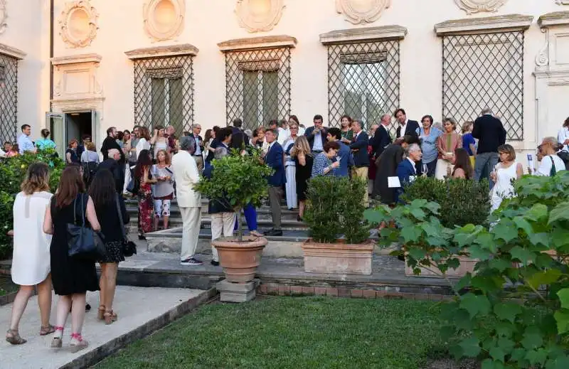 invitati all aperitivo