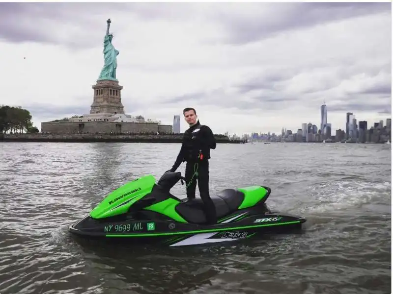  jet skiing in the hudson river.