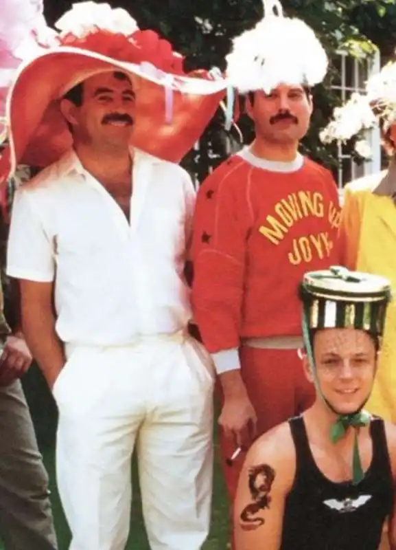 JIM HUTTON E FREDDIE MERCURY 