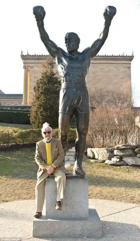 john avildsen statua di rocky