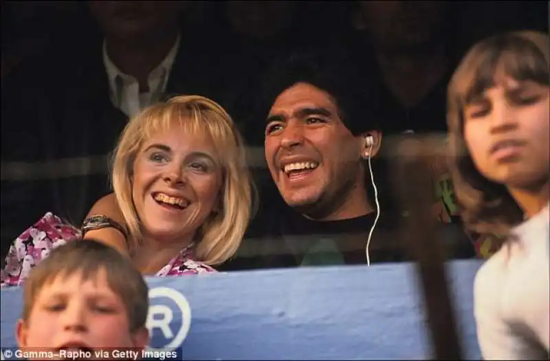 maradona e la ex moglie claudia