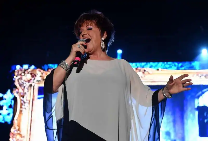 orietta berti canta alcune sue canzoni (4)