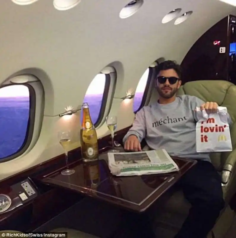 rich kid svizzero in jet privato