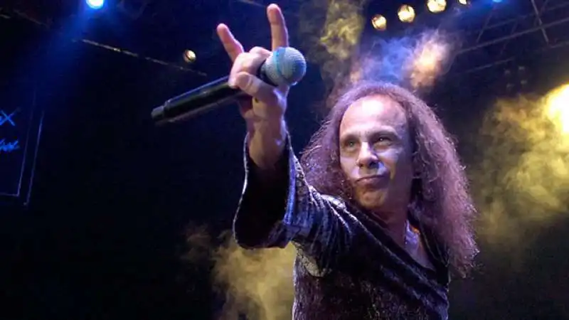 RONNIE JAMES DIO