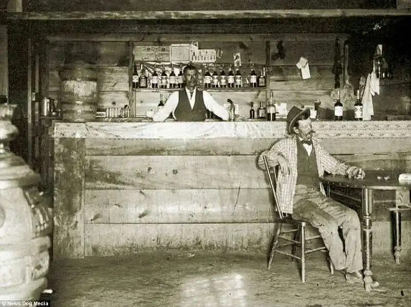 saloon bar in wyoming