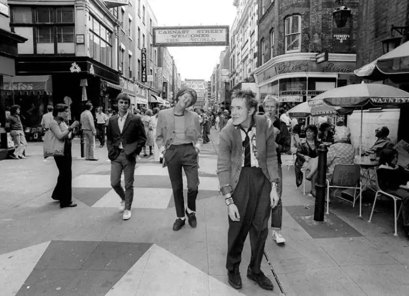 sex pistols carnaby street