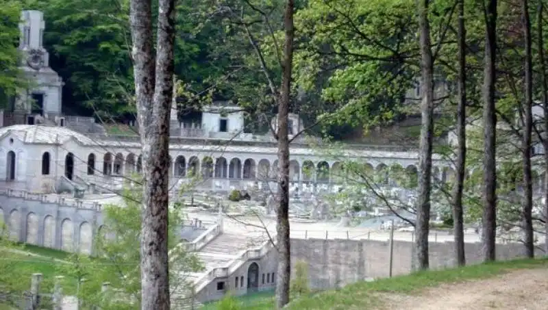 cimitero di oropoa 2