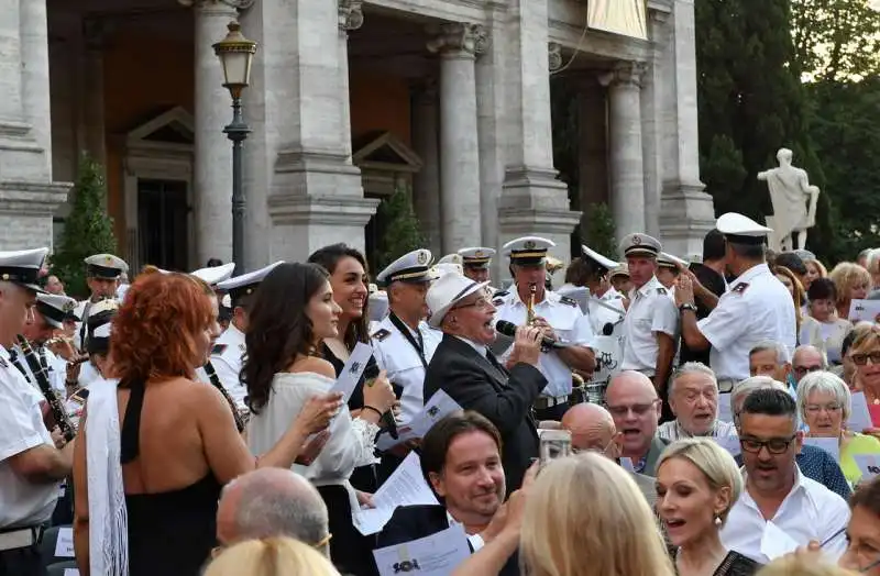 edoardo vianello canta con la banda del vigili urbani di roma