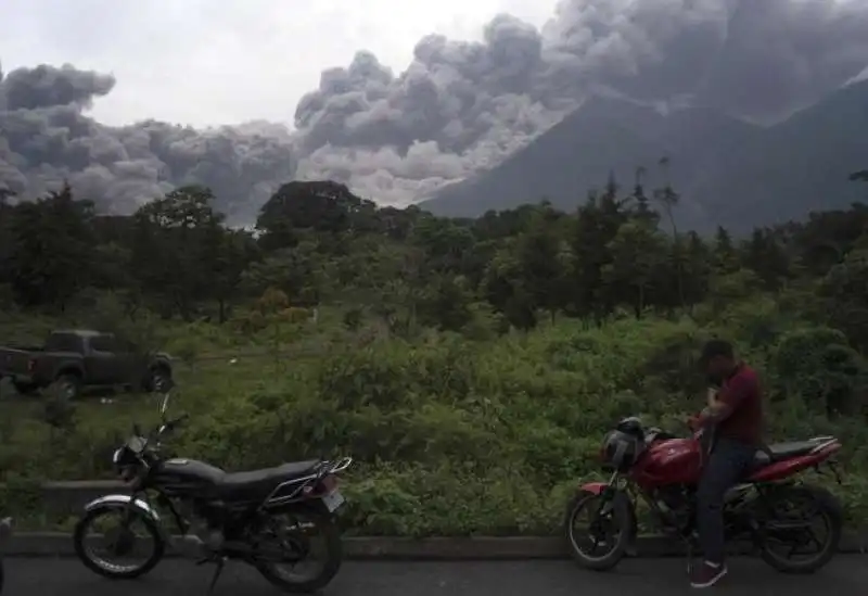 eruzione volcan de fuego 7