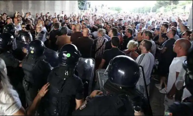 firenze corteo per duccio dini contro i rom 1