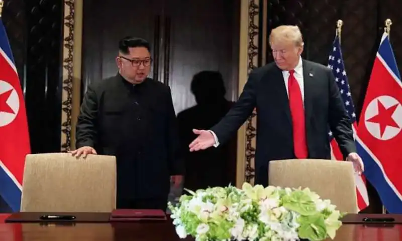 la firma dell'accordo tra usa e corea del nord 3