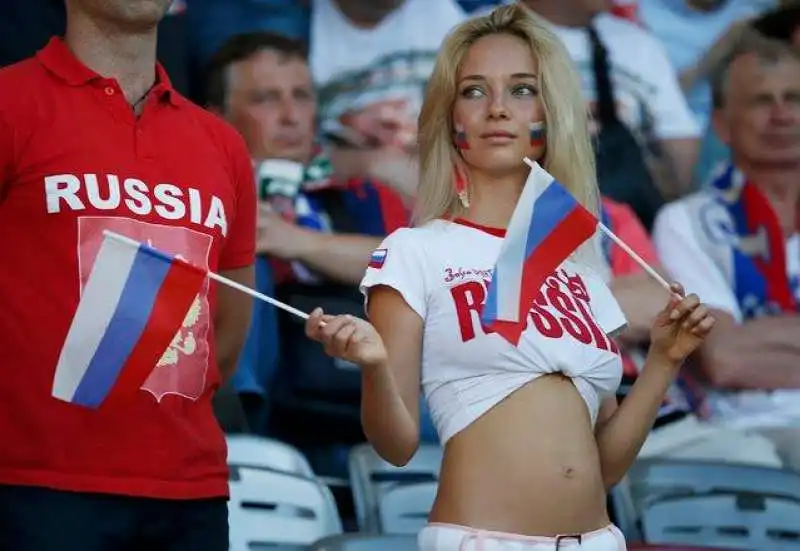 le tifose piu sexy del mondiale di russia  25