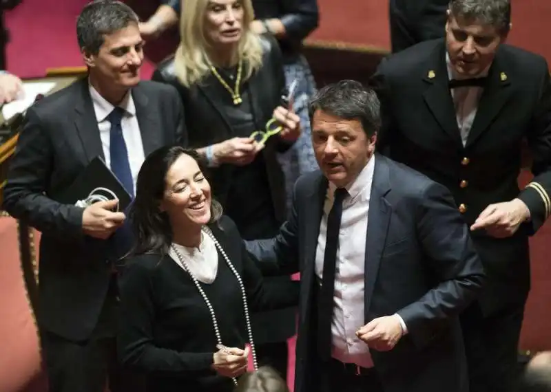 licia  ronzulli in senato con renzi 