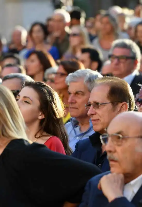 paolo berlusconi al concerto di edoardo vianello