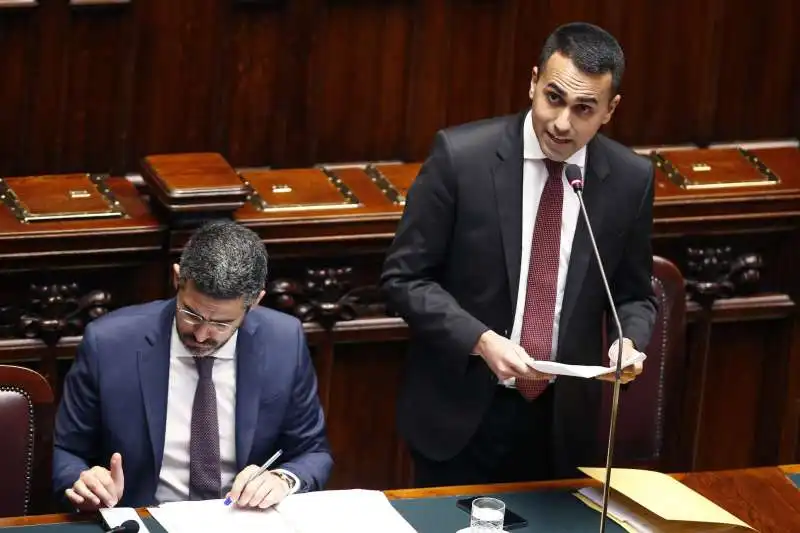 riccardo fraccaro luigi di maio 7