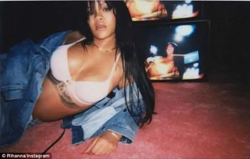 rihanna lingerie 