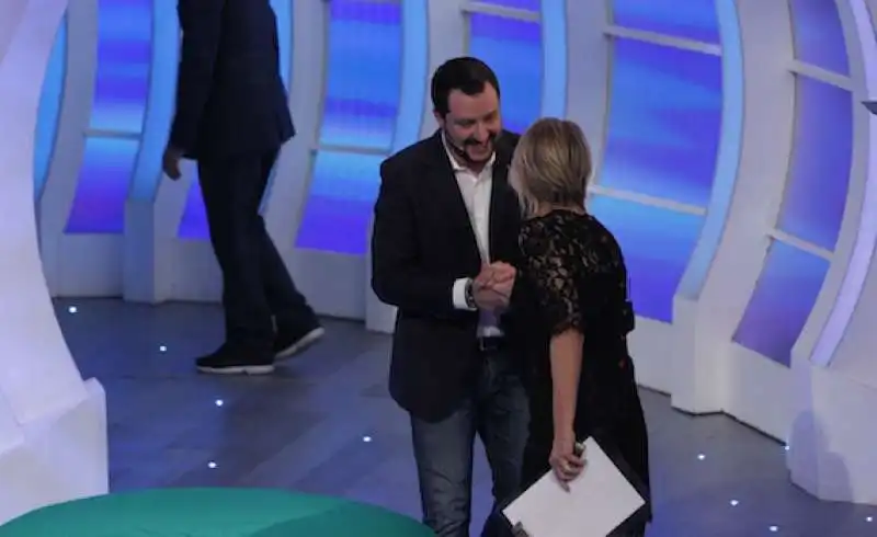 salvini a c e posta per te da maria de filippi