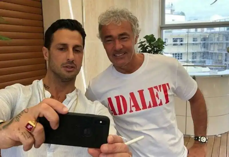 selfie giletti corona 